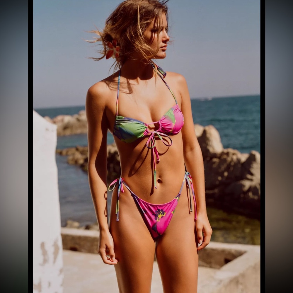 PRINTED TIE BIKINI TOP AND PRINTED TIE SIDE BIKINI BOTTOM SET